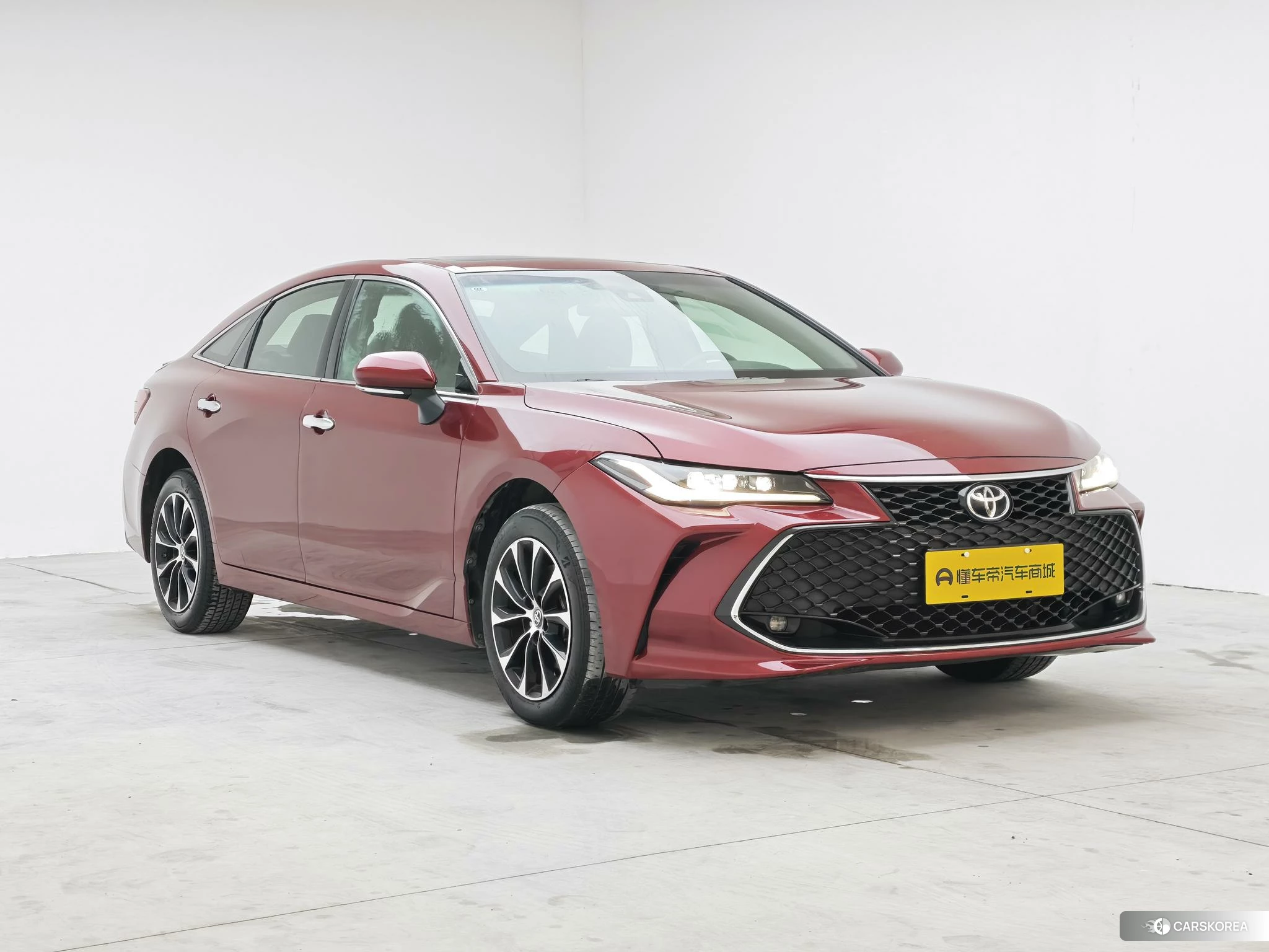 Toyota Avalon 2023 Красный из Китая