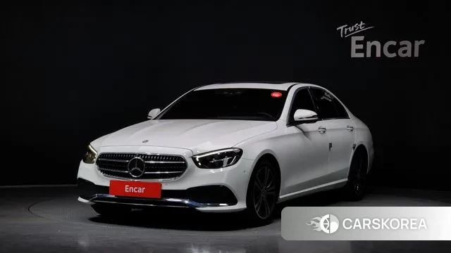 Mercedes-Benz E-Class W213 2021 Белый из Кореи