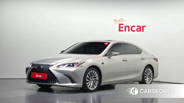 Lexus ES300h 7th generation 2018 Серебристо-серый из Кореи