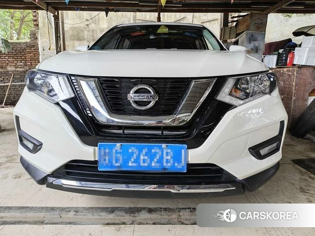Nissan X-Trail 2021 Белый из Китая