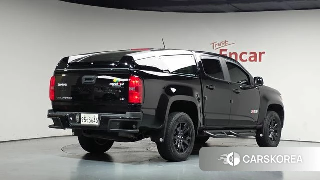 Chevrolet (GM Daewoo) Real New Colorado 2021 Черный из Кореи