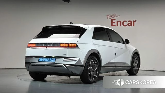 Hyundai Ionic 5 2023 Белый из Кореи