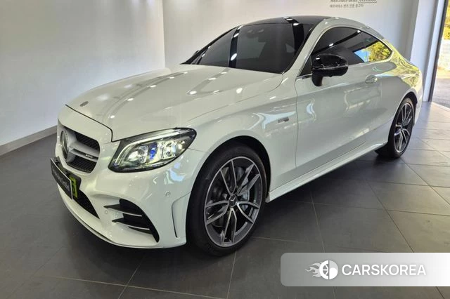 Mercedes-Benz C-Class W205 2023 Белый из Кореи