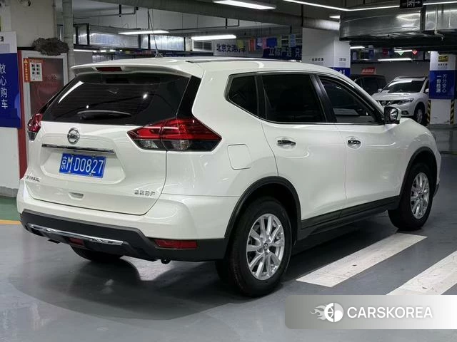 Nissan X-Trail 2021 Белый из Китая