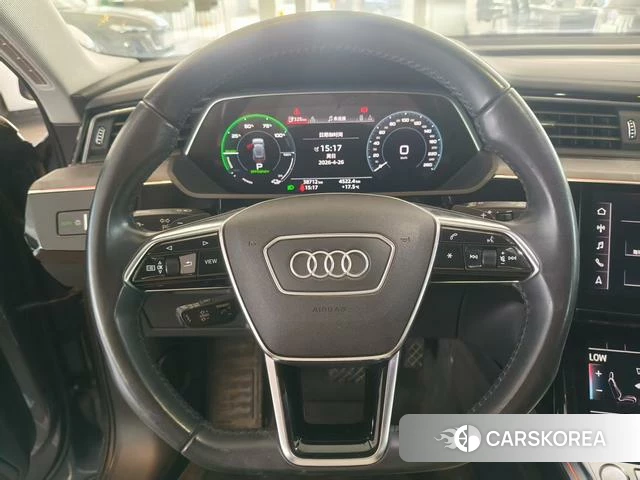 Audi e-tron 2022 Темно-серый из Китая