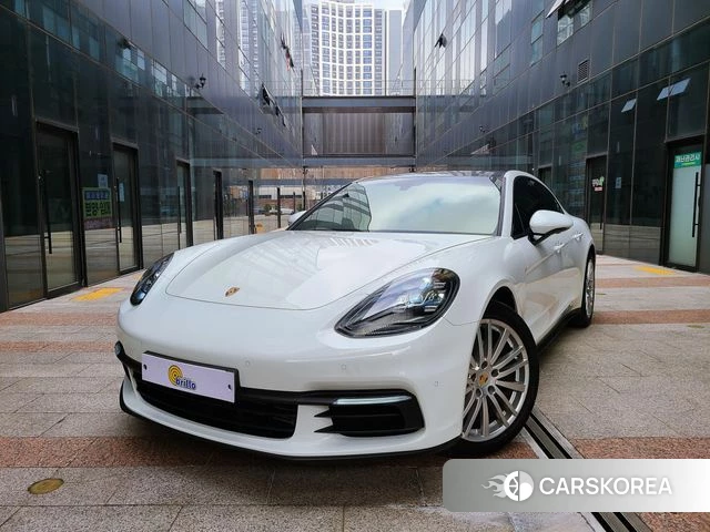 Porsche Panamera (971) 2018 Белый из Кореи