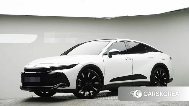 Toyota Crown Crossover 2023 Белый из Кореи