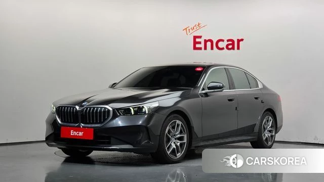 BMW 5 Series (G60) 2024 Серый из Кореи
