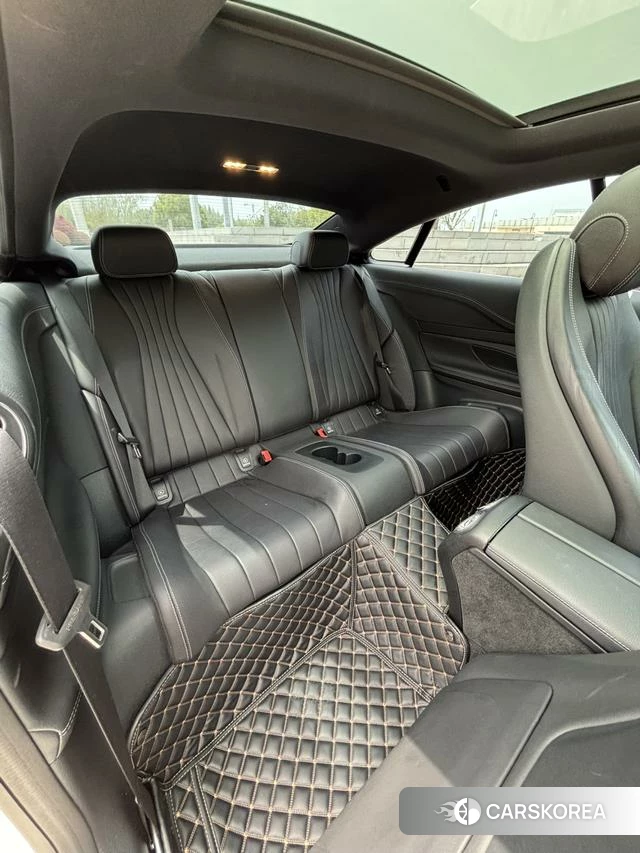 Mercedes-Benz E-Class 2021 Белый из Китая