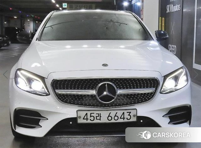 Mercedes-Benz E-Class W213 2019 Белый из Кореи