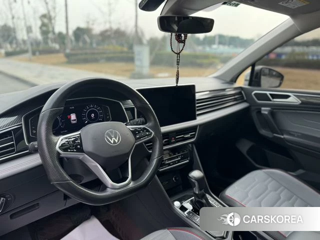 Volkswagen Tiguan L 2021 Серебристо-серый из Китая