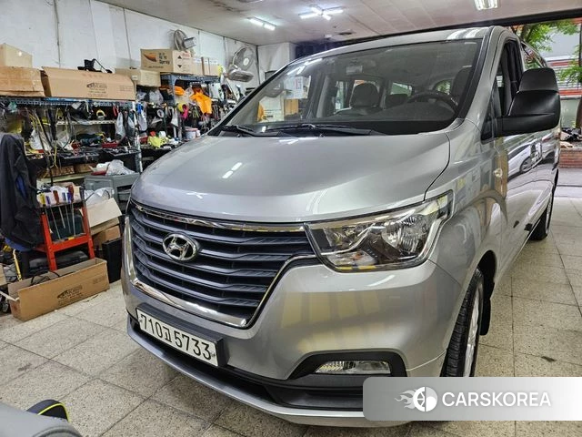 Hyundai The New Grand Starex 2020 Серебристо-серый из Кореи