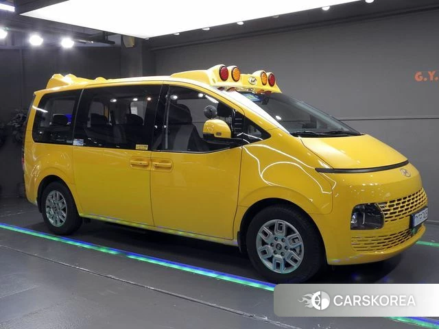 Hyundai Staria 2025 Желтый из Кореи