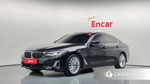 BMW 5 Series (G30) 2022 Черный из Кореи