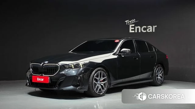 BMW 5 Series (G60) 2025 Черный из Кореи
