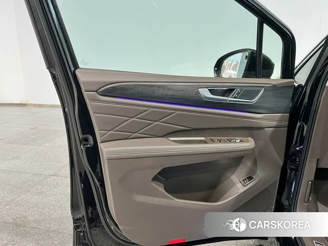 Volkswagen Viloran 2025 Черный из Китая