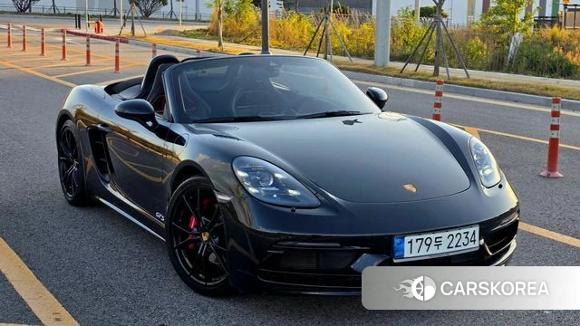 Porsche 718 Boxster 2019 Черный из Кореи