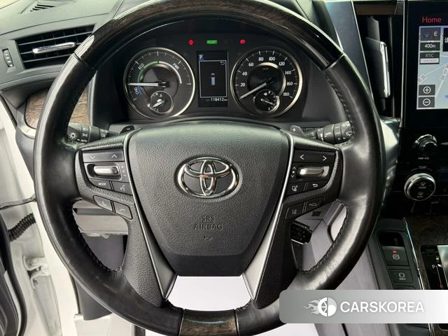 Toyota Alphard 2022 Белый из Китая