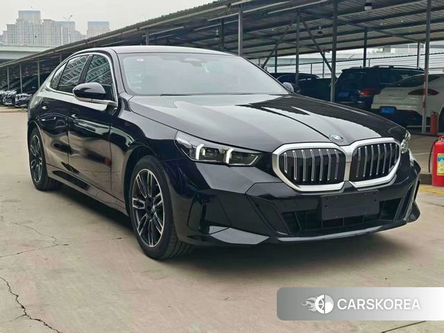 BMW 5 series 2026 Черный из Китая