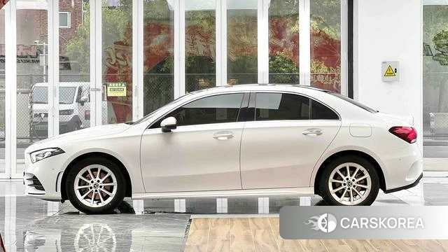 Mercedes-Benz A-Class 2021 Белый из Китая