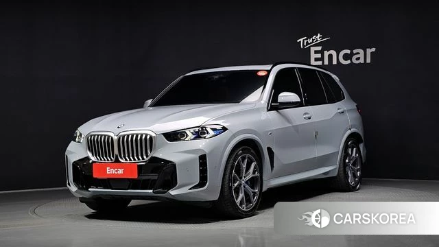 BMW X5 (G05) 2024 Светло-серебряный цвет из Кореи, фото 2