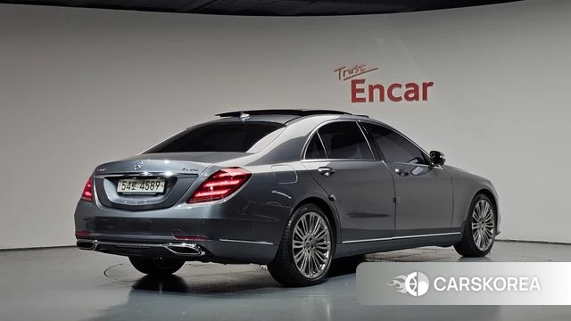 Mercedes-Benz S-Class W222 2018 Серебристо-серый из Кореи