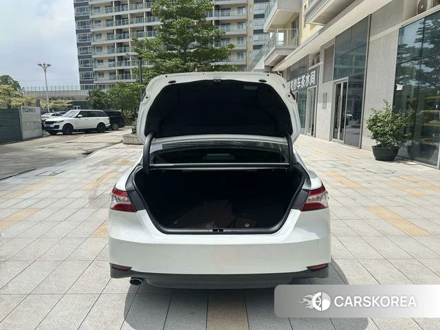 Toyota Camry 2021 Белый из Китая