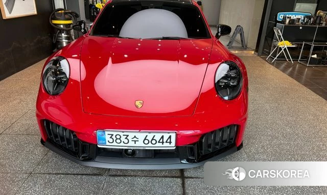Porsche 911(992) 2025 Красный из Кореи