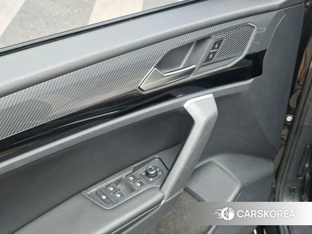 Volkswagen Tayron 2020 Черный из Китая