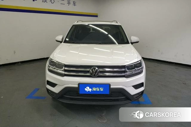 Volkswagen Tharu 2021 Белый из Китая