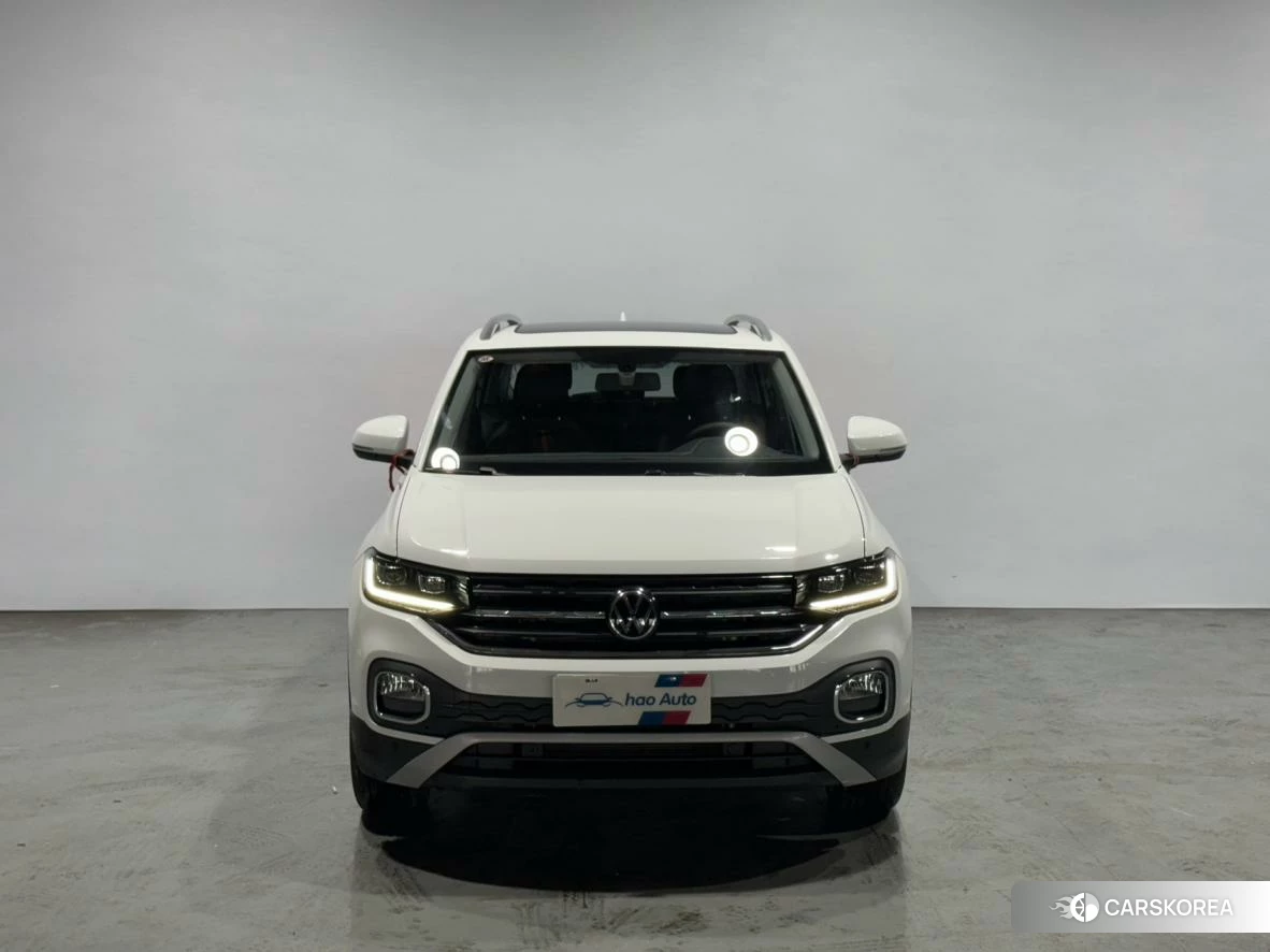 Volkswagen Tacqua 2021 Белый из Китая
