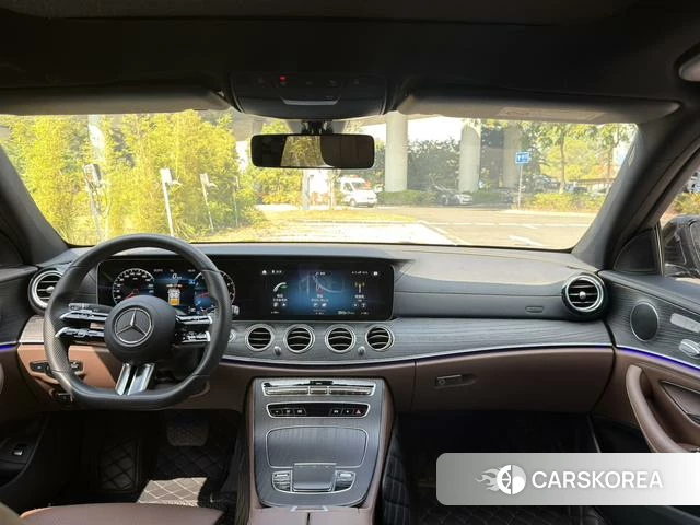 Mercedes-Benz E-Class 2022 Черный из Китая