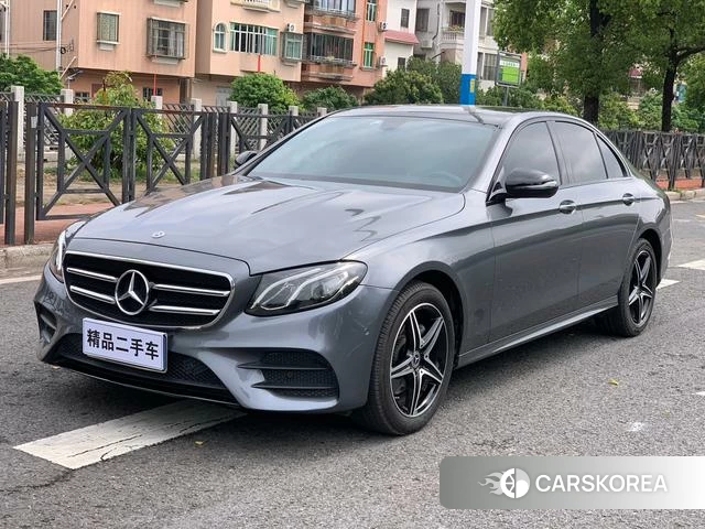 Mercedes-Benz E-Class 2020 Серебристо-серый из Китая