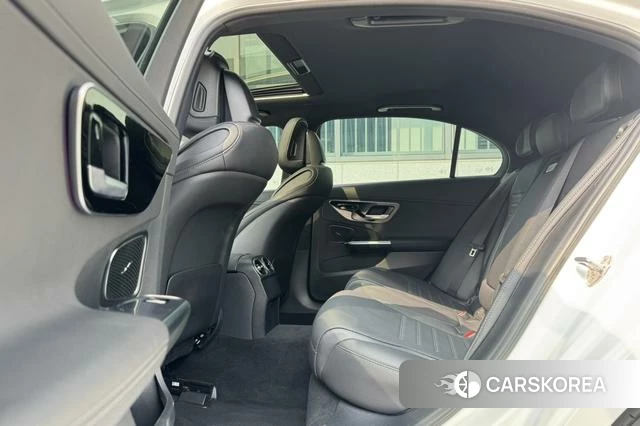 Mercedes-Benz C-class 2023 Белый из Китая
