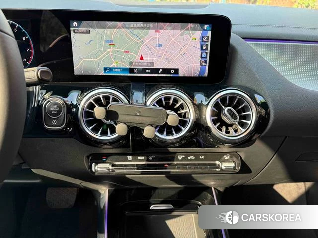 Mercedes-Benz GLA 2020 Белый из Китая