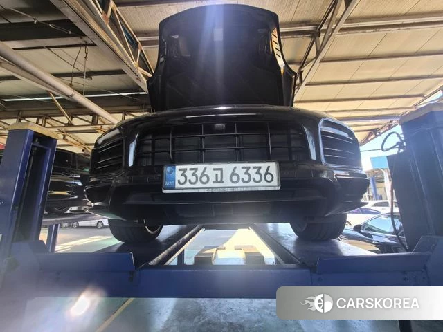 Porsche Cayenne (PO536) 2021 Черный из Кореи