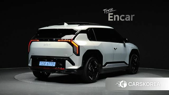 Kia EV3 2024 Серебристо-серый из Кореи