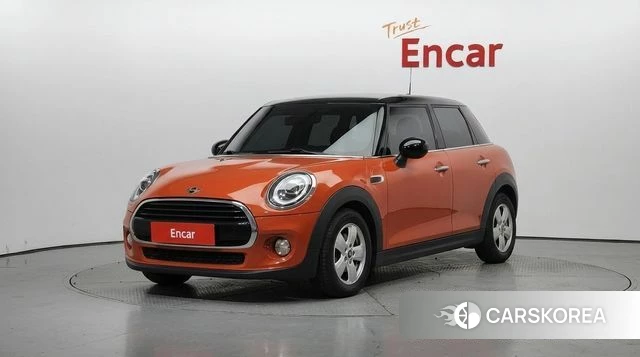 Mini Cooper 2019 Красный из Кореи