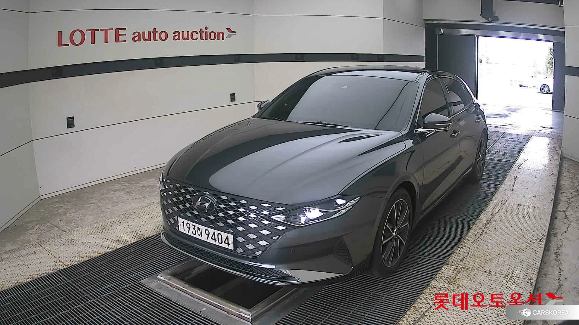 Hyundai Grandeur 2022 Nocturne Grey Metallic из Кореи