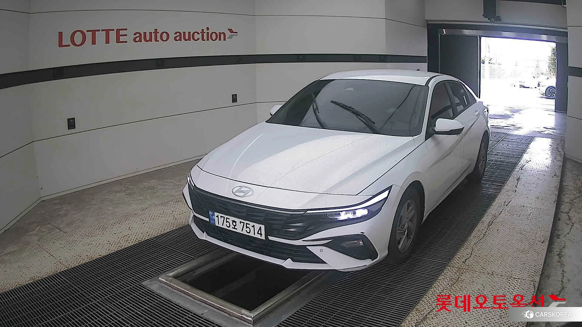 Hyundai Avante 2024 Atlas White из Кореи