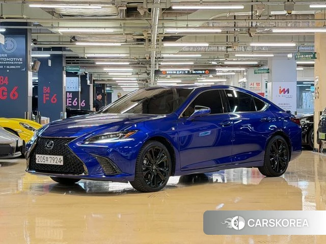 Lexus ES300h 7th generation 2023 Синий из Кореи