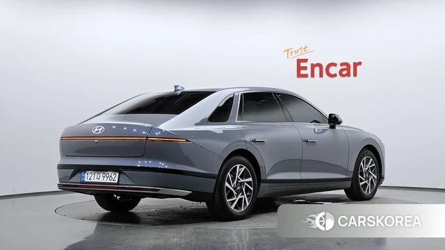 Hyundai Grandeur (GN7) 2023 Цвет галактики из Кореи