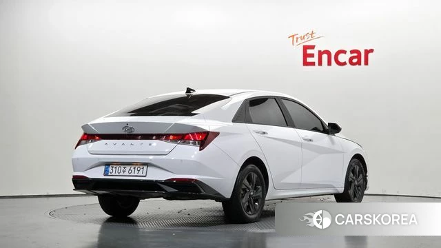 Hyundai Avante (CN7) 2022 Белый из Кореи