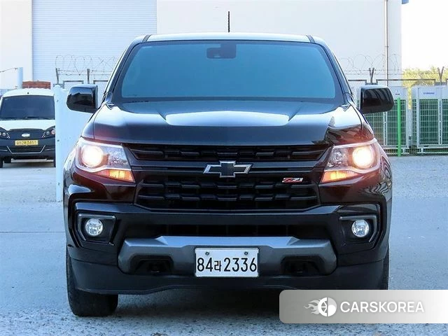 Chevrolet (GM Daewoo) Real New Colorado 2021 Черный из Кореи
