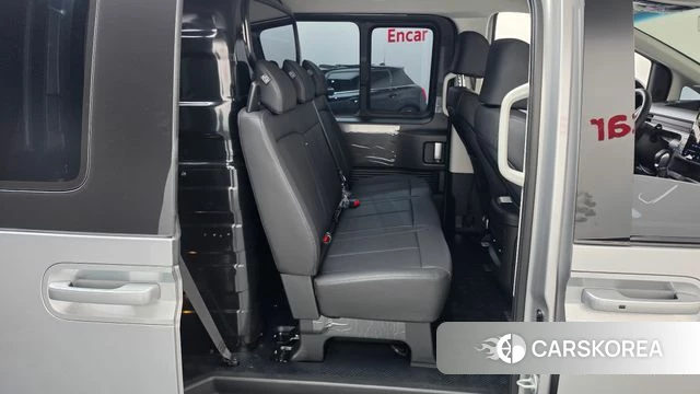 Hyundai Staria 2025 Серебристо-серый из Кореи, фото 2
