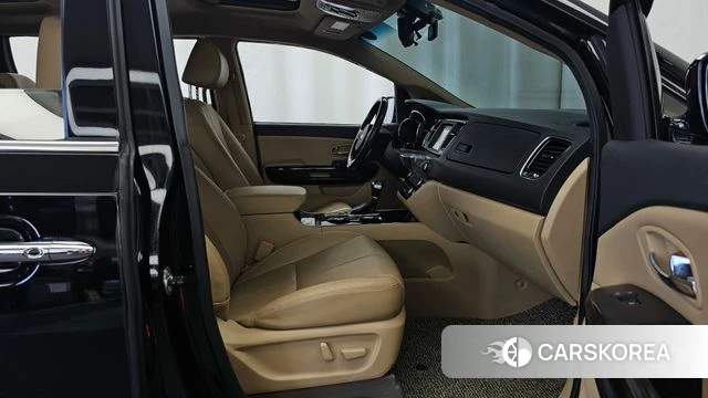 Kia The New Carnival 2018 Черный из Кореи, фото 2