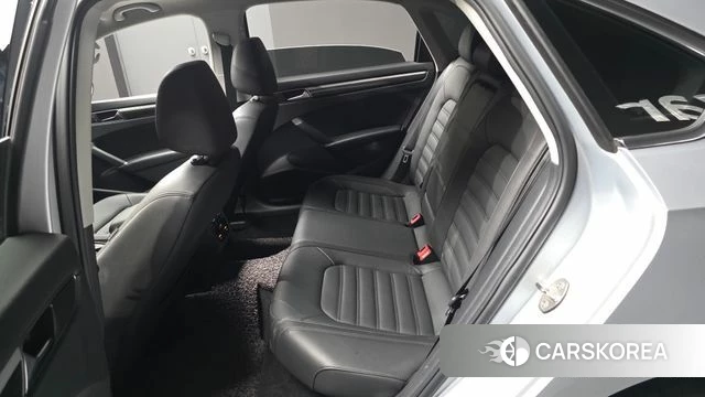 Volkswagen The New Passat 2018 Серебряный из Кореи, фото 2