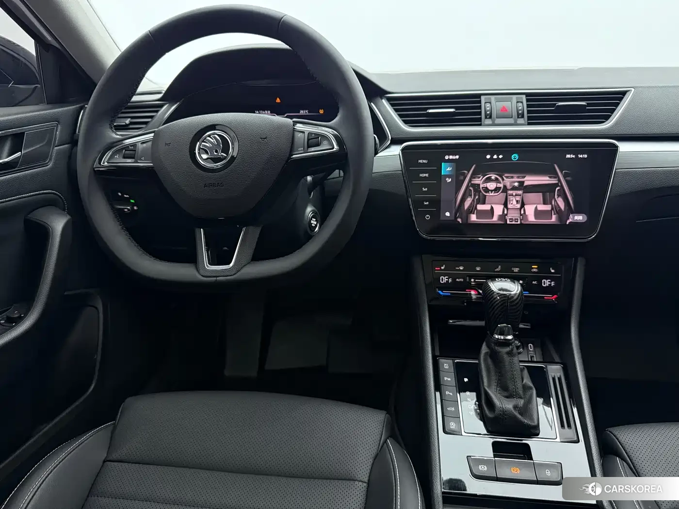 Skoda Superb 2023 Белый из Китая, фото 2