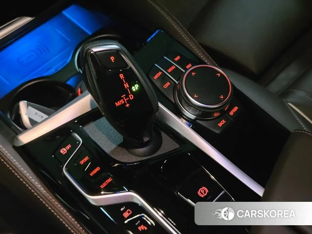 BMW 5 Series (G30) 2022 Черный из Кореи, фото 2