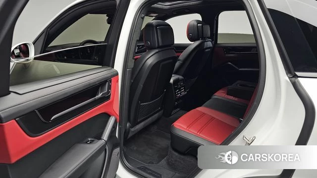 Porsche Cayenne (PO536) 2025 Белый из Кореи, фото 2